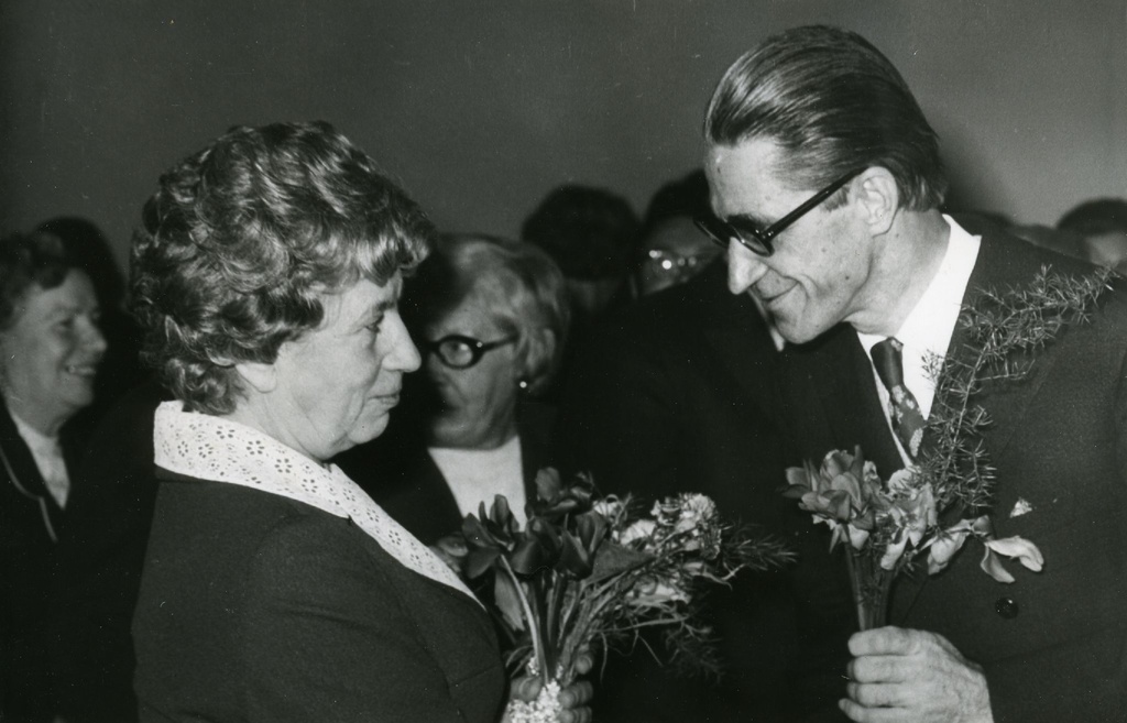 The 60th anniversary of the Kersti Merilaasi in the House of Writers 7. XII 1973 Jubilari congratulations to Ralf Parve