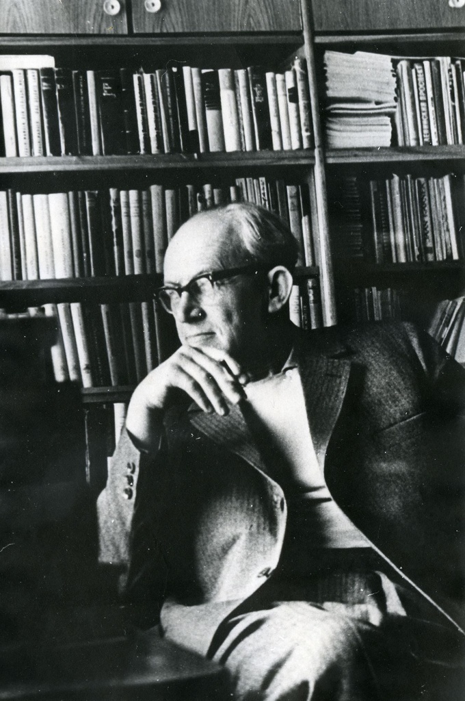 August Sang
