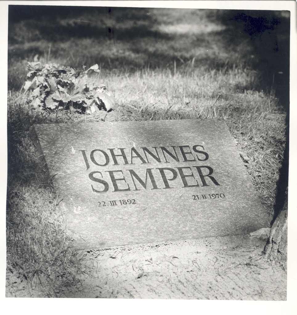 Grave of J. Semper