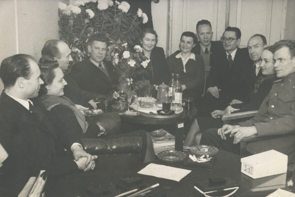 From the left: 1) Harald Joasoo, 2) Erika Jensen, 3) Hugo Tõldsepp, 4) Gottfried Under, 8) Aksel Only November 23, 1944.