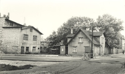 Marie Under's birthplace  similar photo