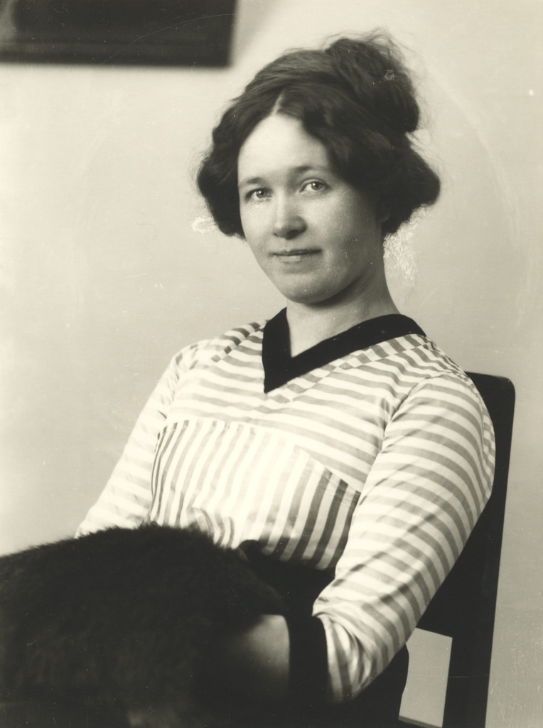 Under, Marie u. 1912 a.