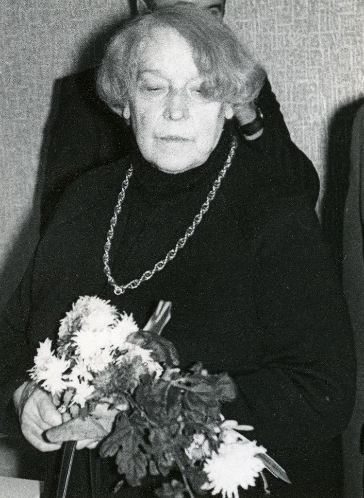 Betti Alver on his 75th anniversary evening, November 27th, 1981.