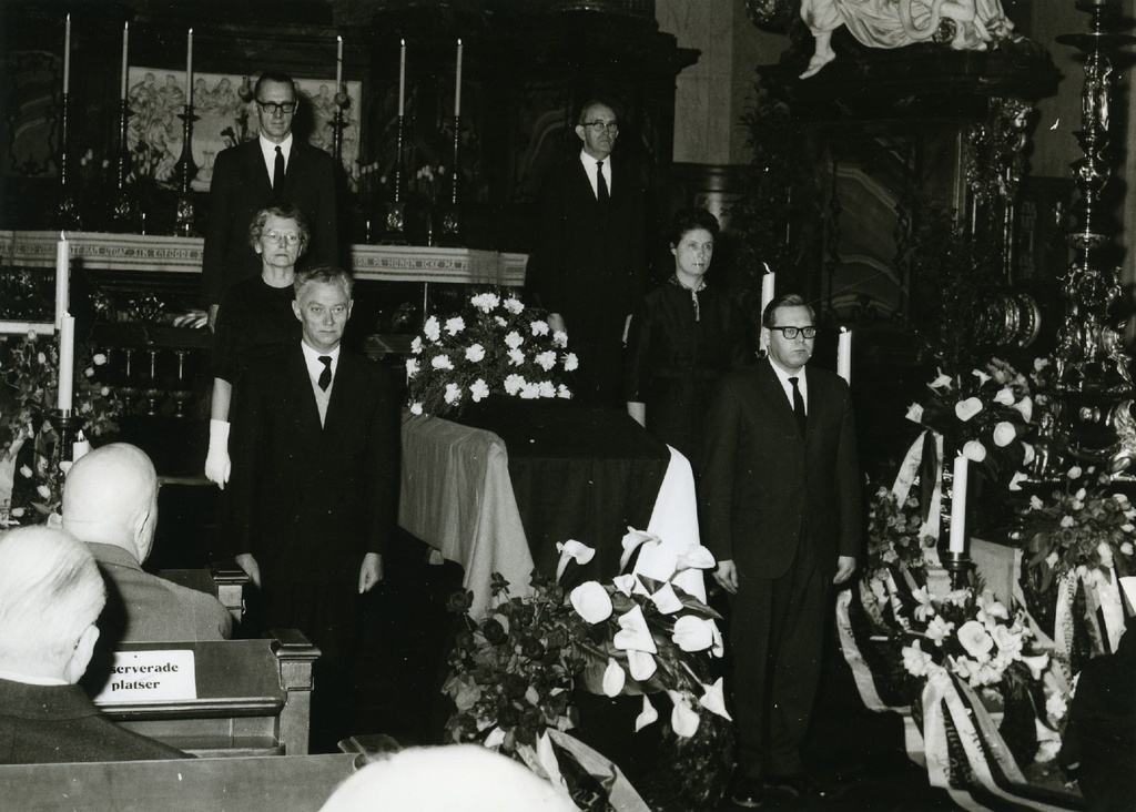 August Rei hair 20.4.1963 in Gustav Vasa Church in Stockholm. VAS. 1. Karl Ristikivi, 2. Renate Kaasik, 3. Alexander Compus, 6. Cliff Lepik