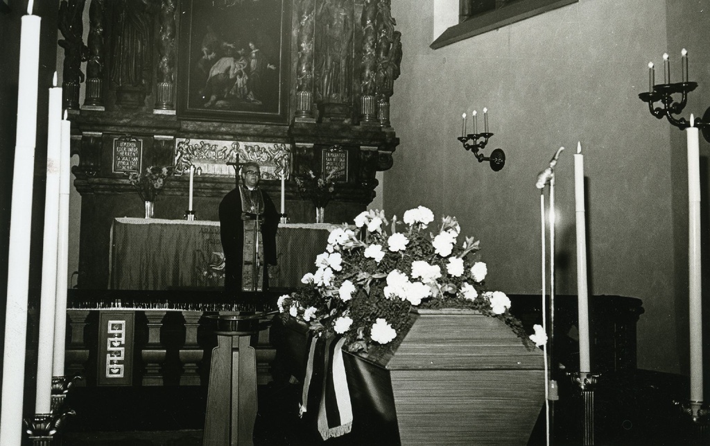 Karl Ristikivi funeral at the Church of Stockholm Jacob 17.08.1977. Speaks the chief priest n. Raag