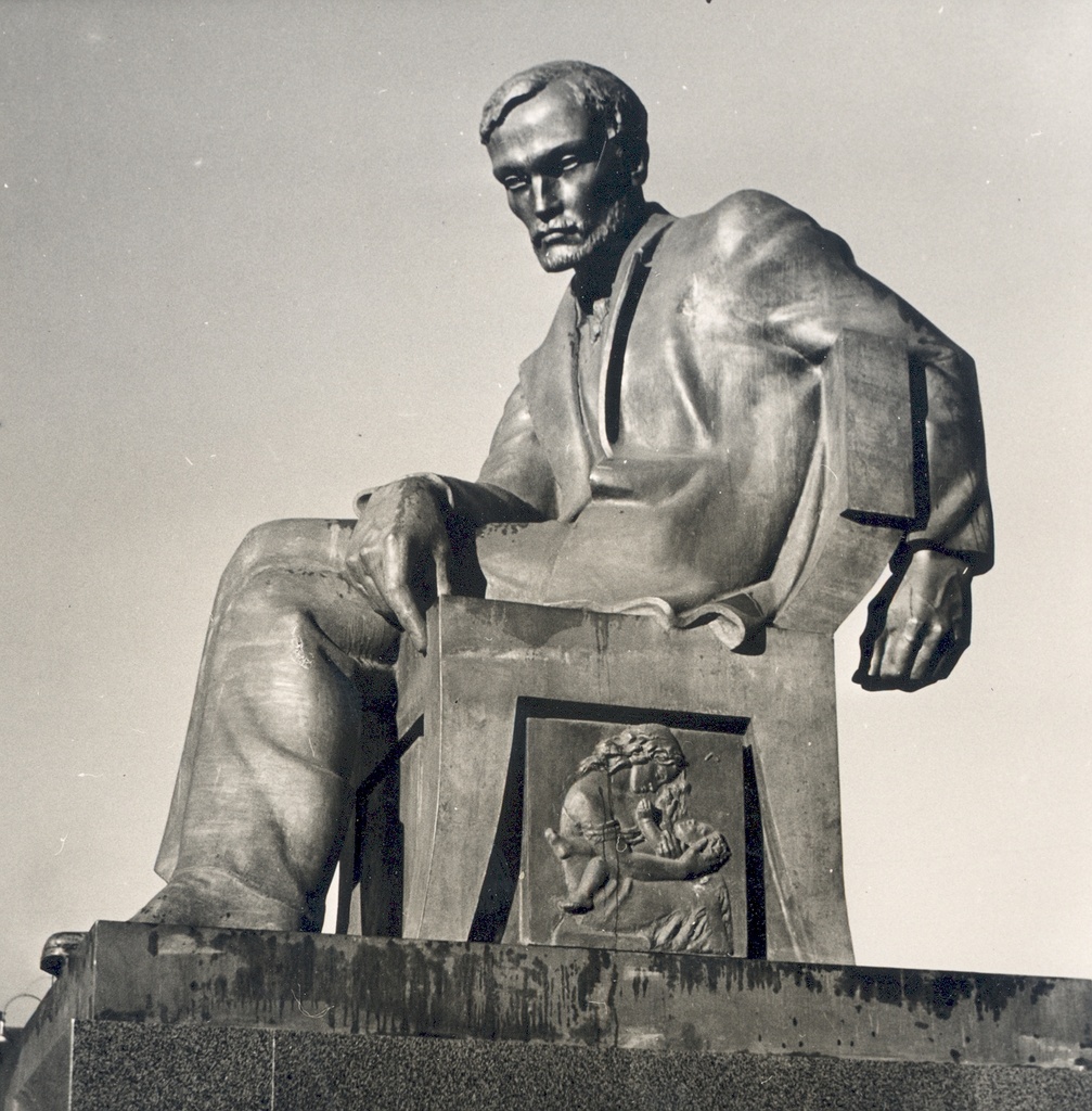 V. Aaltonen: a. Stone monument