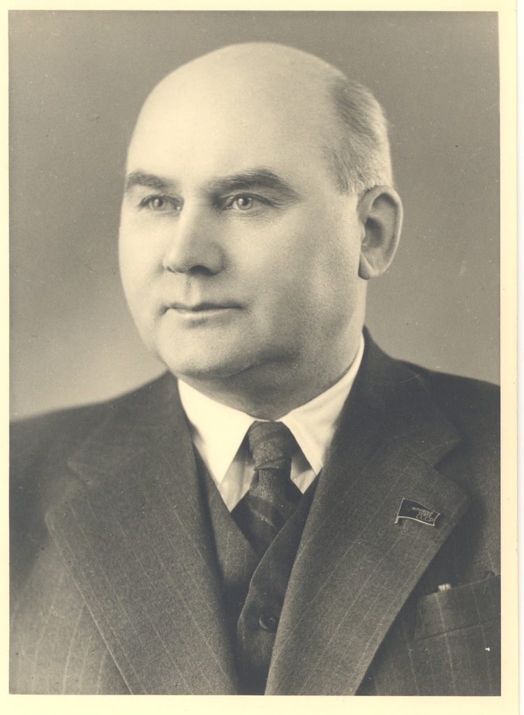 Johannes Vares-Barbarus at the beginning of 1946