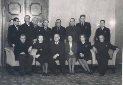 Johannes Vares-Barbarus (1st row 3 from the left) in the middle of the actors  duplicate photo