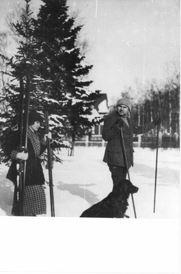 Johannes Vares-Barbarus and Emilie Vares skiing  duplicate photo