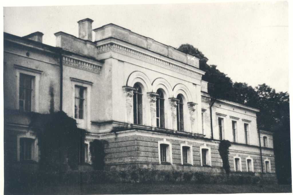 [Vilde, Eduard], a former home, yourself. Main building of Muga Manor