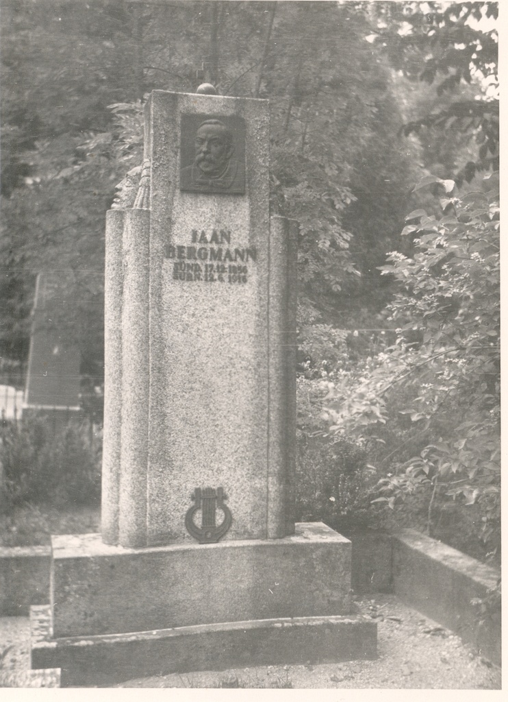 J. Bergmann's Memorial Stadium Paistu Friendhouse in 1959.