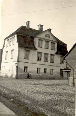 H. Treffner gymnasium. Tartu, Kalda and Hobuse. Corner  similar photo