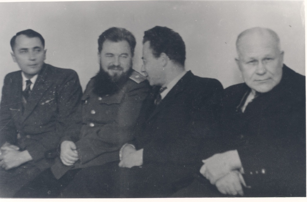 Roht, Richard and others at the I congress of Soviet writers of Estonia 24 November 1946