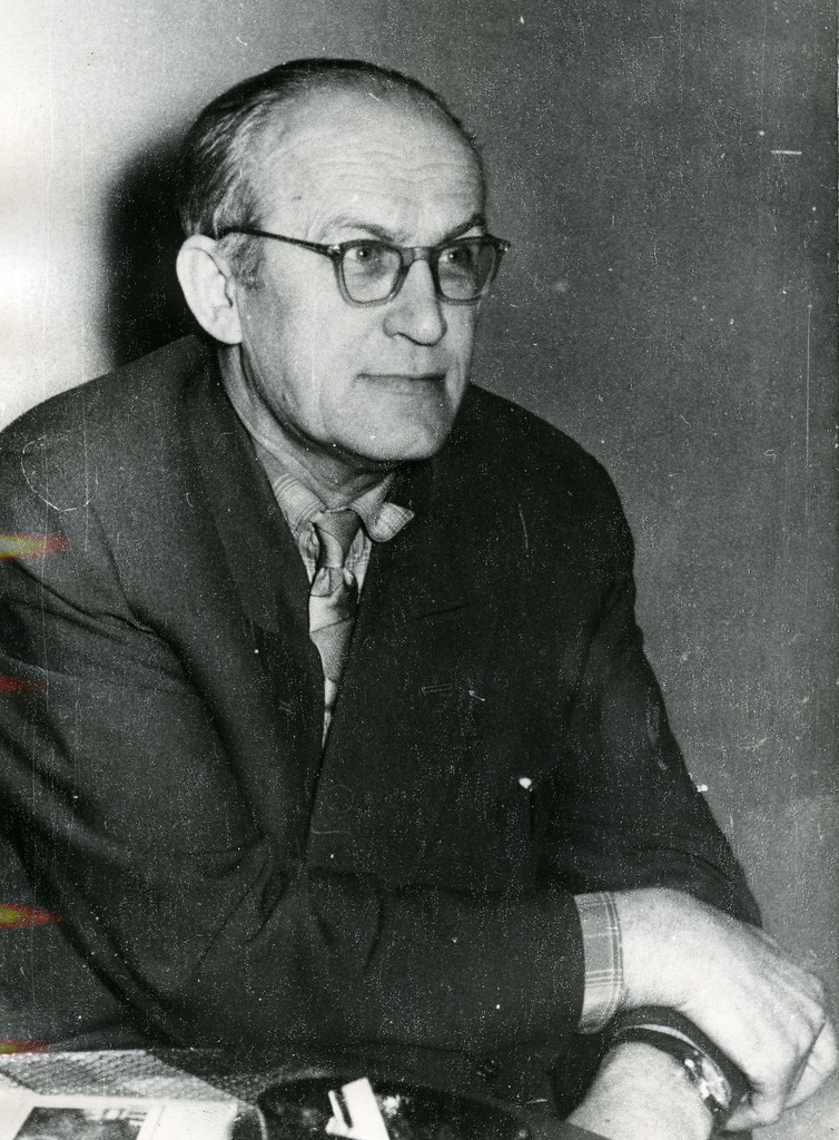 August Sang