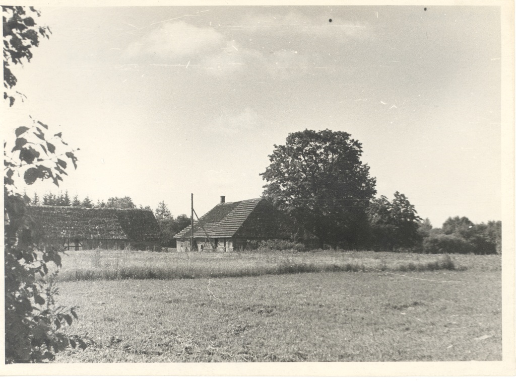 Yeah. Vares-Barbarus's birthplace at Kiisa farm in Heimtalis view