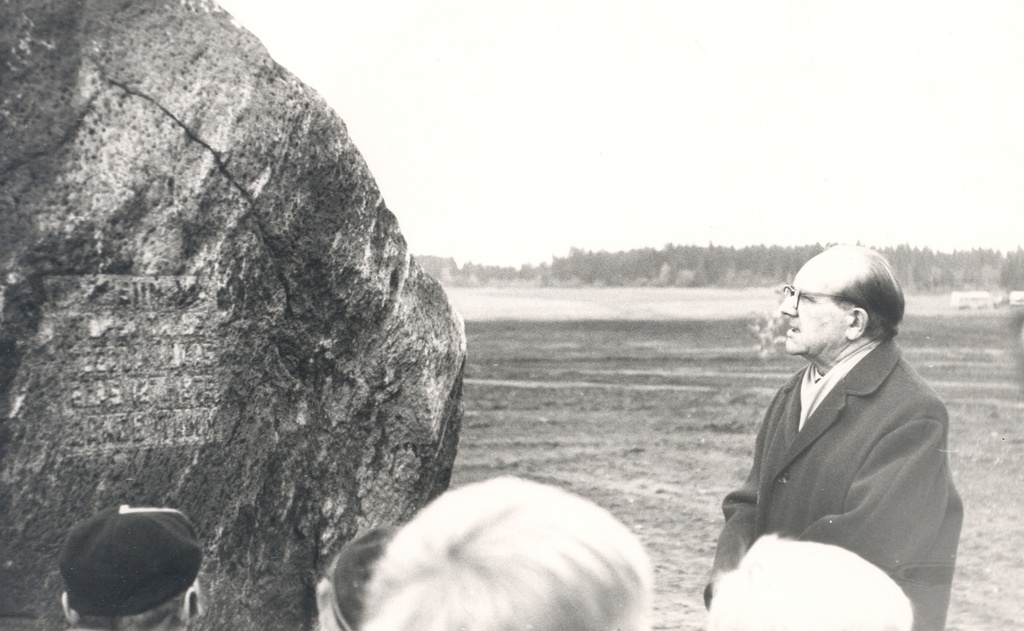 Ed. Jakob Tamm's memorial stone opened in the sovhose of Teedla on the lands of the Tops farm