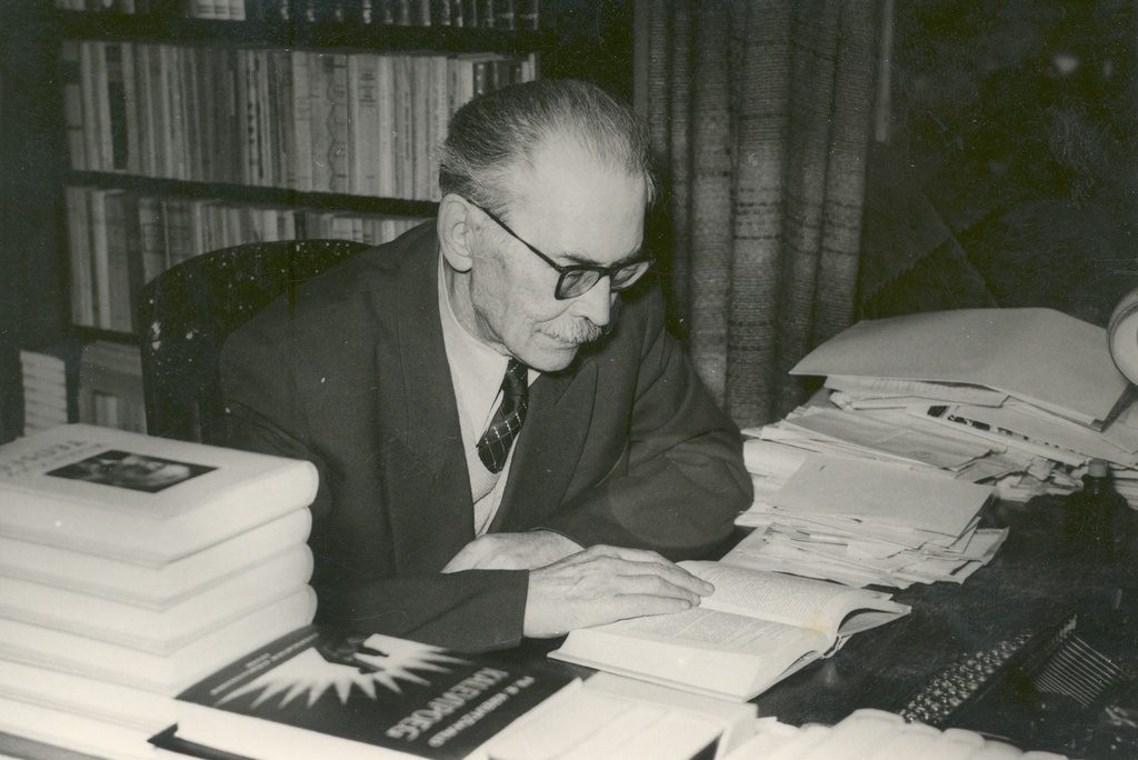 FR. In Tuglas behind the desk 30. V 1958.