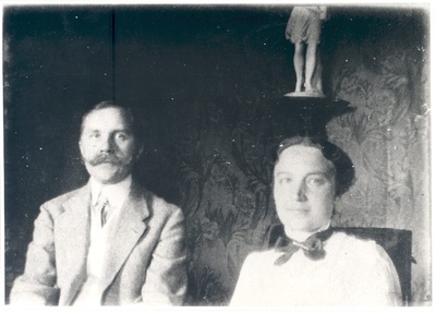 Vilde, with Eduard's wife in Copenhagen in the summer of 1913  duplicate photo