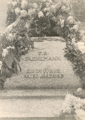 FR. R. Faehlmann's grave  similar photo