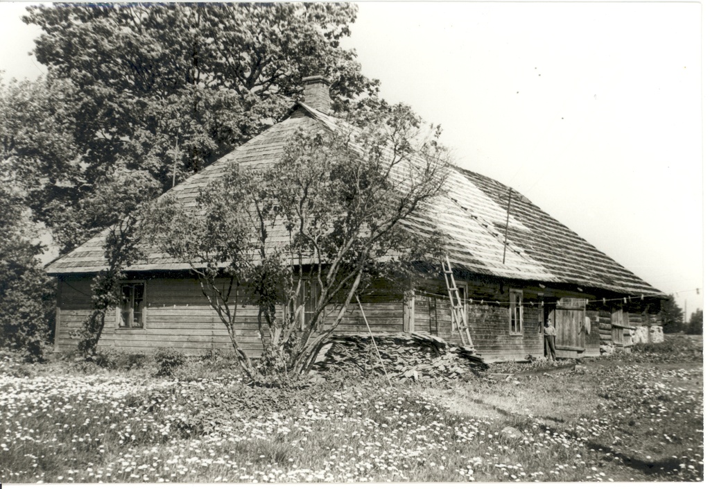 J. Vares-Barbarus residence, Kiisa farm in Heimtalis