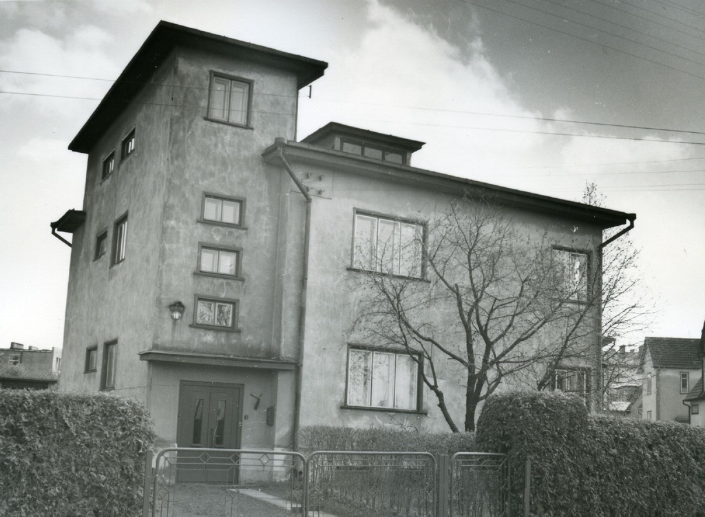 Karl Ristikivi's residence in Tartu Lauristini (Hermanni) tn. 18 years 1940-1943