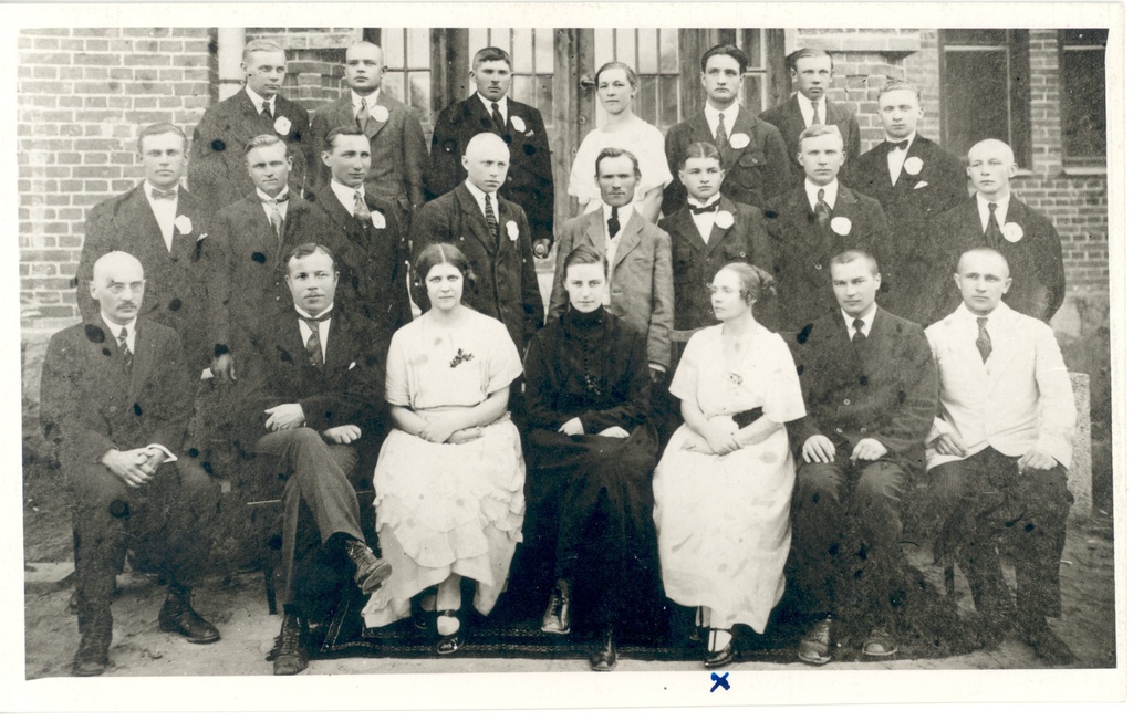 Lepp-Utuste, Maarda - vas 5. Jäneda graduates and teachers of the Farmwork School