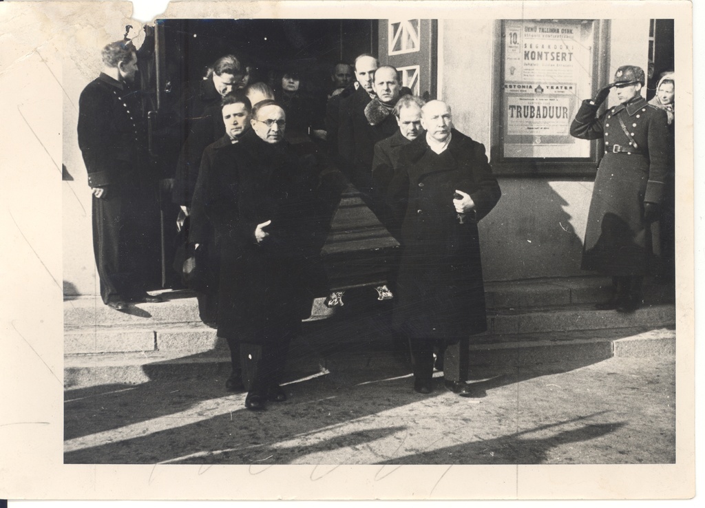 A. h. Tammsaare dust is taken out of the "Estonia" theatre