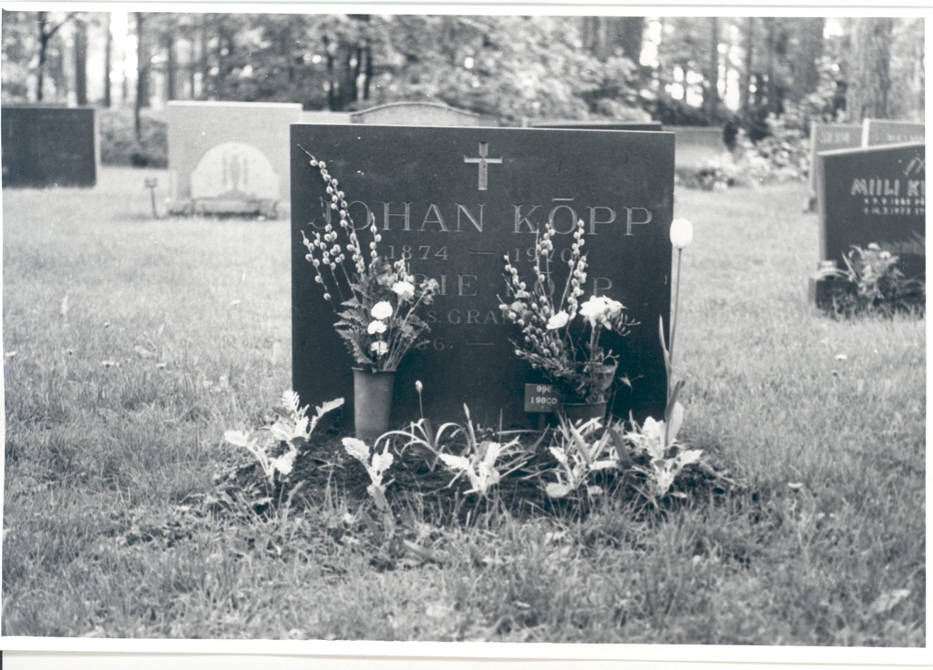 Kõpp, Johan - his grave at the Stockholm Forest Hall