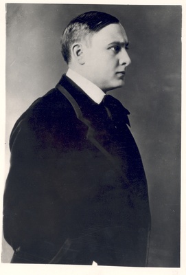 Paul Pinna  similar photo