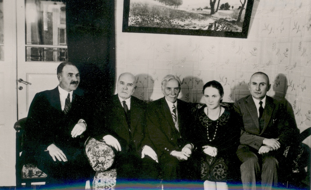 A. You will go with your birthday guests from the left of 1931: 1) R. Brett, 2) K. e. Sööt, 3) a. Läte, 4) Eisenschmidt, 5) Eisenschmidt. Orig. : A-62:17