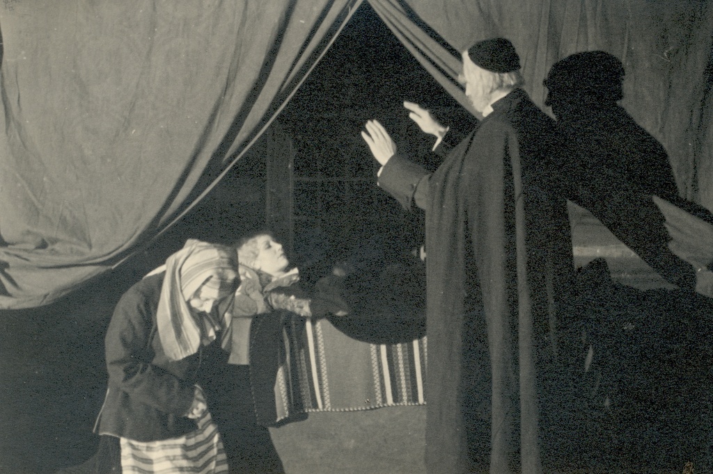 E. Leino "Simo Hurt" "Vanemuises" [February. 1939]