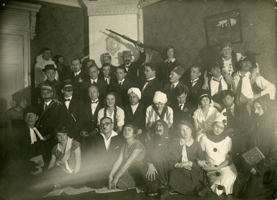 "Veljesto" 1926  similar photo
