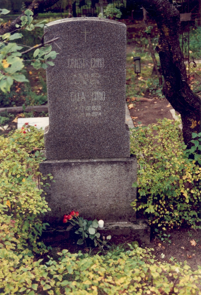 Ernst and Ella Enno grave Haapsalu