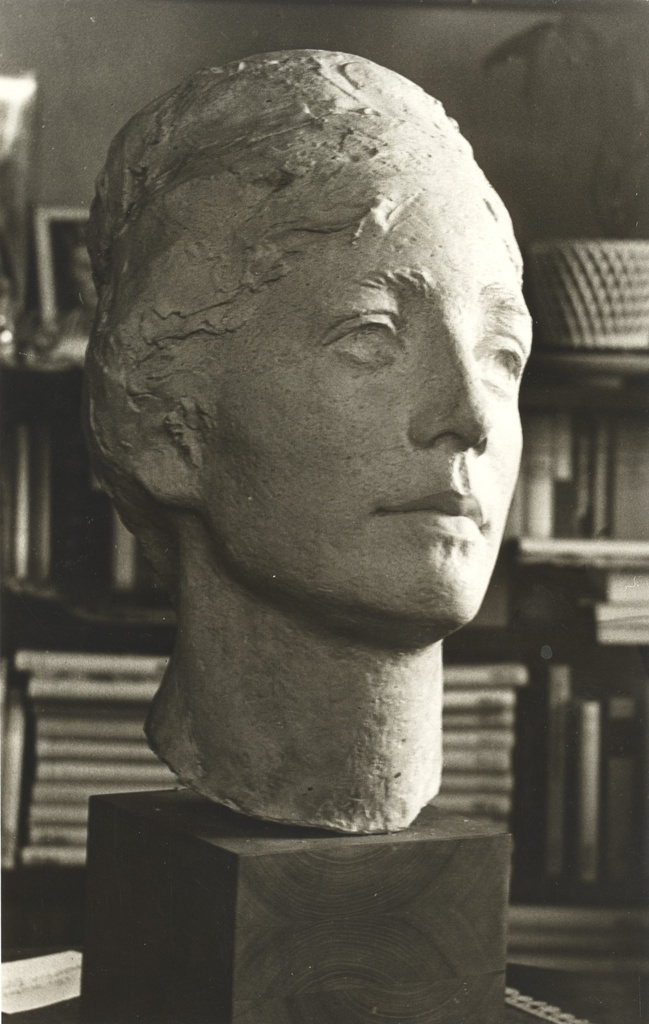 J. Eskel "Marie Under" (chips, interim variant for bronze boutique 1973)