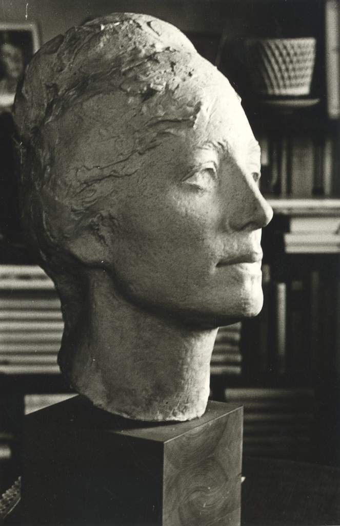 J. Eskel "Marie Under" (chips, interim variant for bronze boutique 1973)