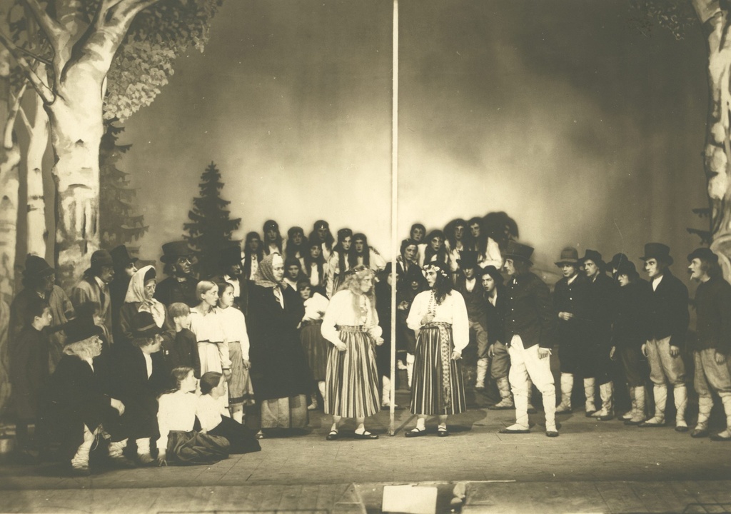 A. Kitzberg's "Libahunt" "Vanemuises" [1933]