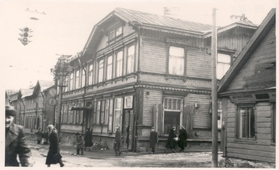 E. Peterson-Särgava residency in Tallinn from 1906 to 1912. a. Tatari / Liivalaia tän. Corner  similar photo