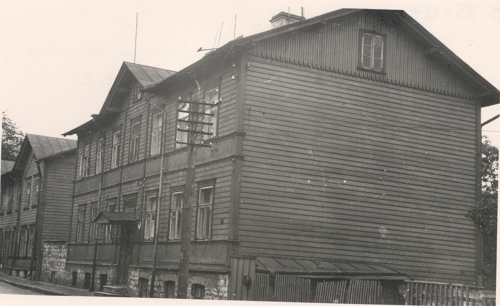 E. Peterson-Särgava residency in Tallinn from 1912 to 1930. (end. King of Toom, currently Pioneers 2)