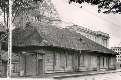 End. Tallinn city 4th primary school Pärnu mnt 64 (before 15), where e. Peterson-Särgava worked as a teacher since 1906  similar photo