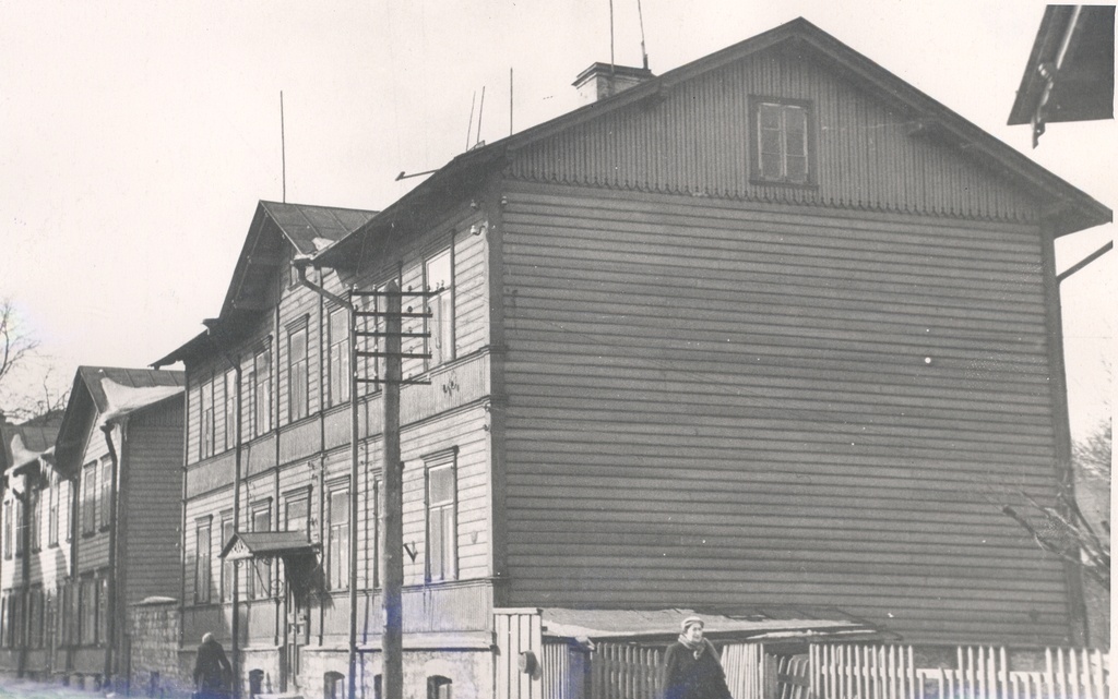 E. Peterson-Särgava residency in Tallinn, Toomkuninga (Pioneeride) t. 2 (on the second floor) 1912-1930.