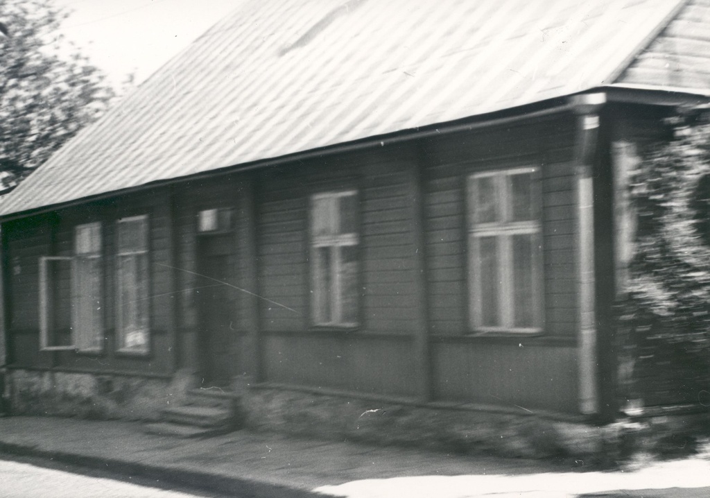 Oskar Lutsu Summer Location Haapsalu Pioneer tn. 4