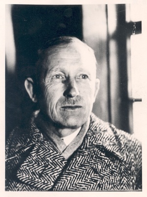 A. h. Tammsaare from a visit to Tartu in 1938.  duplicate photo