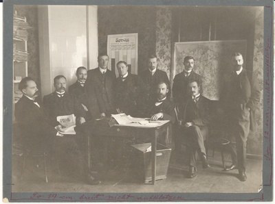 Postman's editing: Vas. 1. O. Kallas, 2. A. Jürgenstein, 3. Märt Iron, 4. K. Kadar, 5. Ants Simm, 6. K. Luud, 7. J. Tõnisson, 8., 9. Peeter Põld, 10. K. a. Hindrey [1904]  duplicate photo