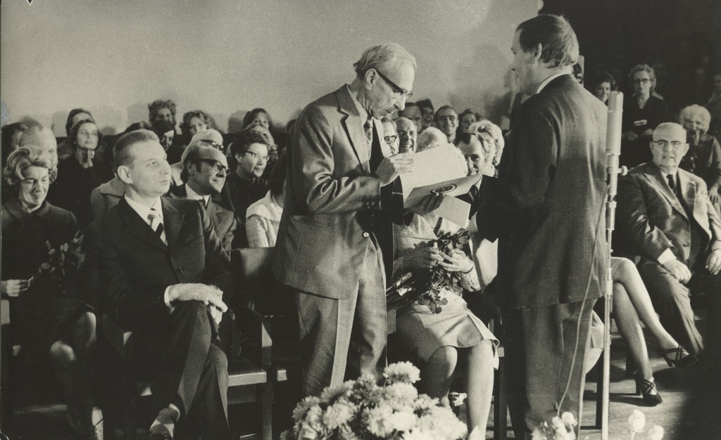 Mart Rauda congratulates the editor-in-chief Aksel Tamm on the jubilee "Estonian Book" on Sep 17. 1973
