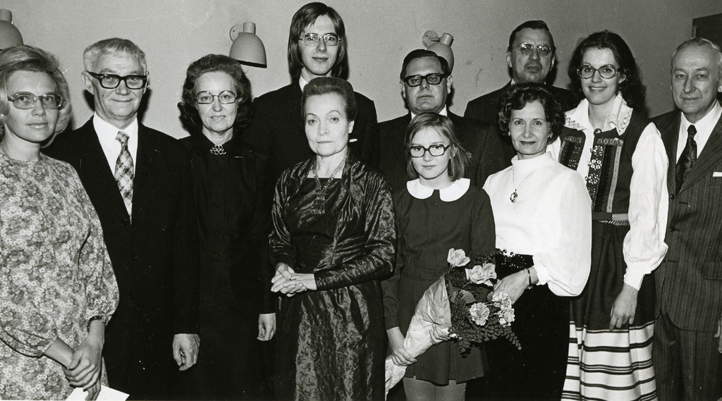 Marie Under Jubilee Act 29. III 1973 Vas. 2. Karl Ristikivi, 4. Jaan Seim, 6. Kalju Lepik, 7. Aino Lepik, 9. Harri Kiisk, 11. Leonid Laid