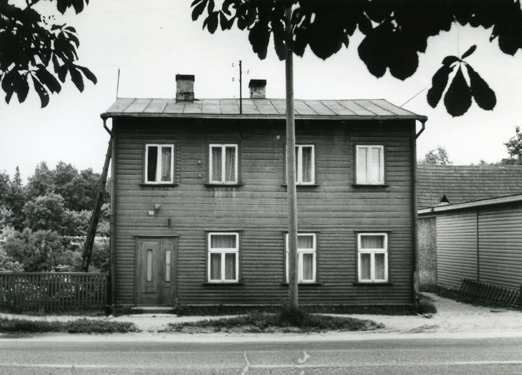 Betti Alver's residence in Tartu, Leningrad mnt. 122 (Narva mnt) on the second floor ca 1938-1940. Photo 1982 a