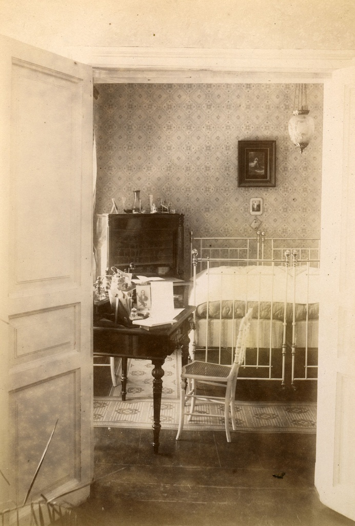 O. Kallas's home in 1900. - 1901 in St. Petersburg (bedroom)