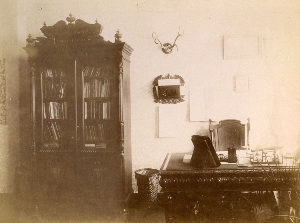 O. Kallas's home in 1900. - 1901 in St Petersburg (the workshop)