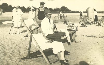 August Kitzberg's wife on the beach of Pärnu  duplicate photo