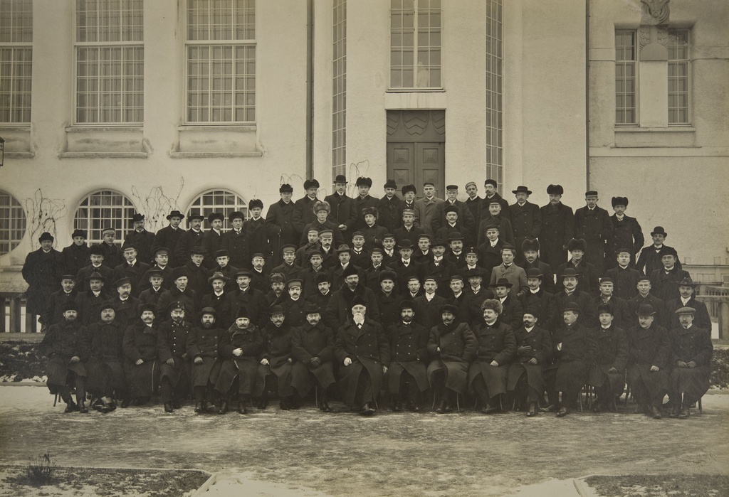 Treffner Gymnasium alumni in Tartu in 1908 for the 25th anniversary of the University of Tartu